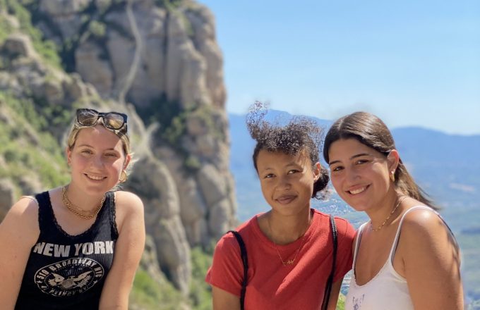 Girls at Monserrat Girls at Monserrat