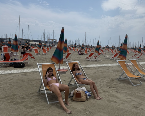 Viareggio Beach Girls