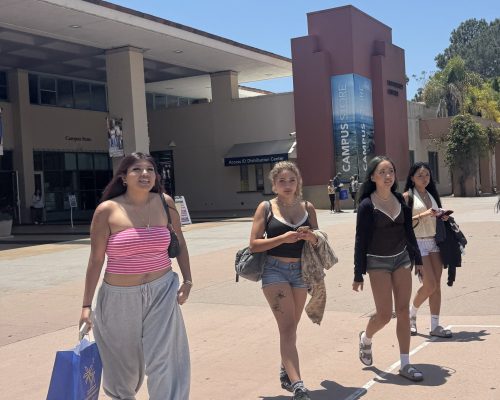 UCLA Campus Tour girls