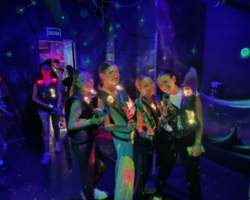 girls at laser tag barcelona